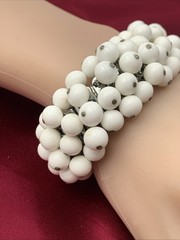 Vintage Milk Glass Beaded Cluster Bracelet Dangle Cluster 5-5/8″ IC Expandable