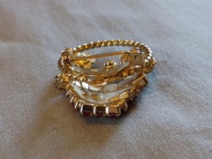 Beautiful Vintage Uranium Glass and Rhinestone Flower Basket Brooch.