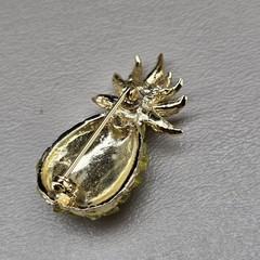 Vintage Rhinestone Brooch Earrings Set Pineapple Clip On Gold Tone Green