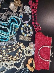 Vintage jewelry set of 26 in vintage purse