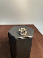 Vintage Sterling Silver Feather Spinner Ring Size 8.5 Wide Band