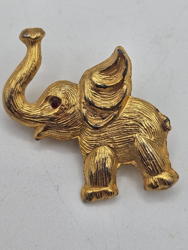Vtg FREIDES Gold Tone Trunk Up Elephant Brooch Pin Red Rhinestone Eye Secure Pin