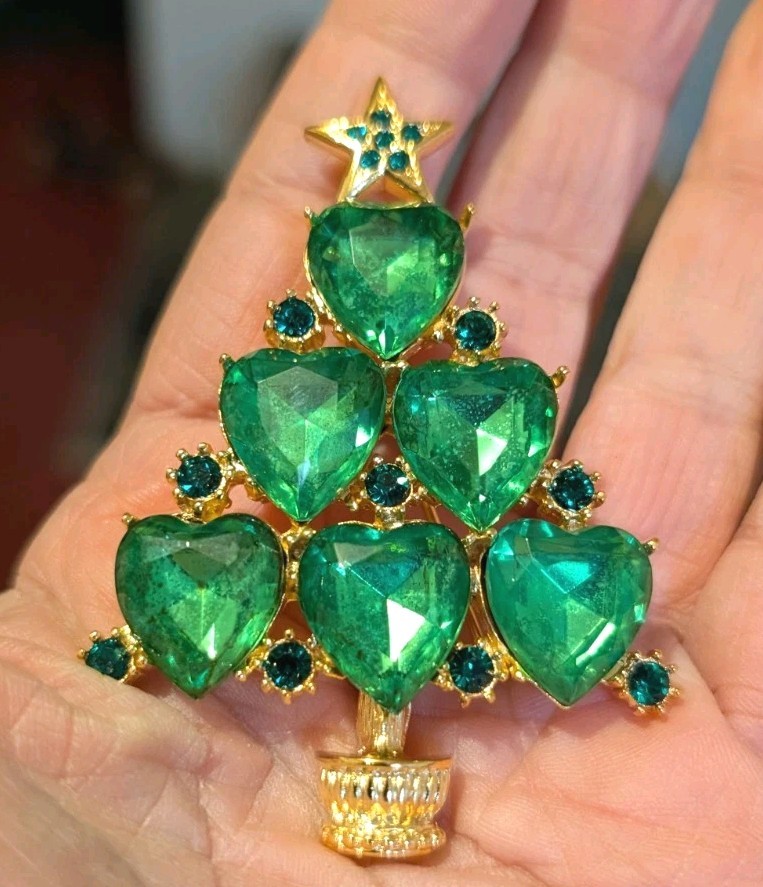 Lia Gorgeous Large Green Heart Glass Christmas tree brooch nos