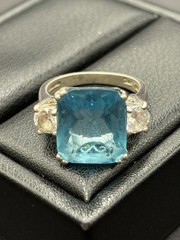 Vintage Sterling Silver Blue Glass Ring Size 7.25 6 Grams G6