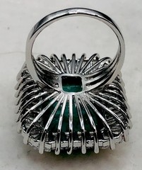 Stunning Vtg STAR OF HOLLYWOOD Simulated Emerald and Crystals Cocktail Ring Sz8