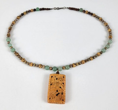 Vintage Gemstone & Agate Beaded Necklace With Carved Floral Bird Pendant 15.5 In