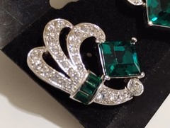 Vintage Art Deco Style Crystal Earrings Pierced Green Solitaire Clear Baguettes