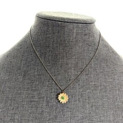 Vintage Carved Celluloid Cream Flower Daisy Dainty Delicate Pendant Necklace 16″