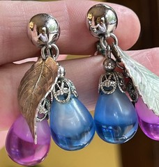 Vintage Napier Cumquat Blue Pink Dangle Drop Clip On Earrings Silver Tone Pat #
