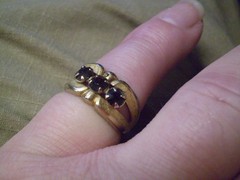 Vintage 14K Yellow Gold Plated Ladies 3-Garnet Row Ring 3.8 grams