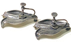 Vtg Pair Sterling Screwback Earrings, Tropical Leaf Design, 5 Grams 1-1/8″x3/4″
