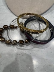 Vintage Good Quality costume jewelry lot Some Signed V85