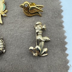 Vintage Pins Animal Theme Dog, Seal, Elephant, Crab Some Marked – Lot of 15