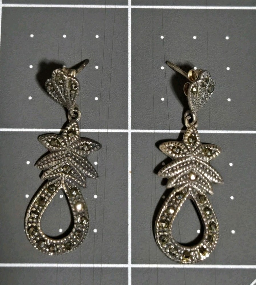 Vtg 925 Sterling Silver & Marcasite Dangling Earrings, Posts, Decorative. 4.5g