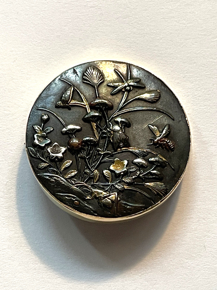 Antique 19th C Japanese Shakudo Inlay Brooch Pin With 18K Yellow Gold Frame