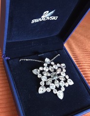 Swarovski Crystal Snowflake Pendant Necklace Brooch Pin Signed Swan Logo Box