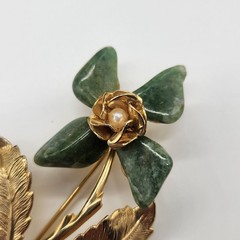 Vintage Green Jade Stone & Faux Pearl Floral Brooch