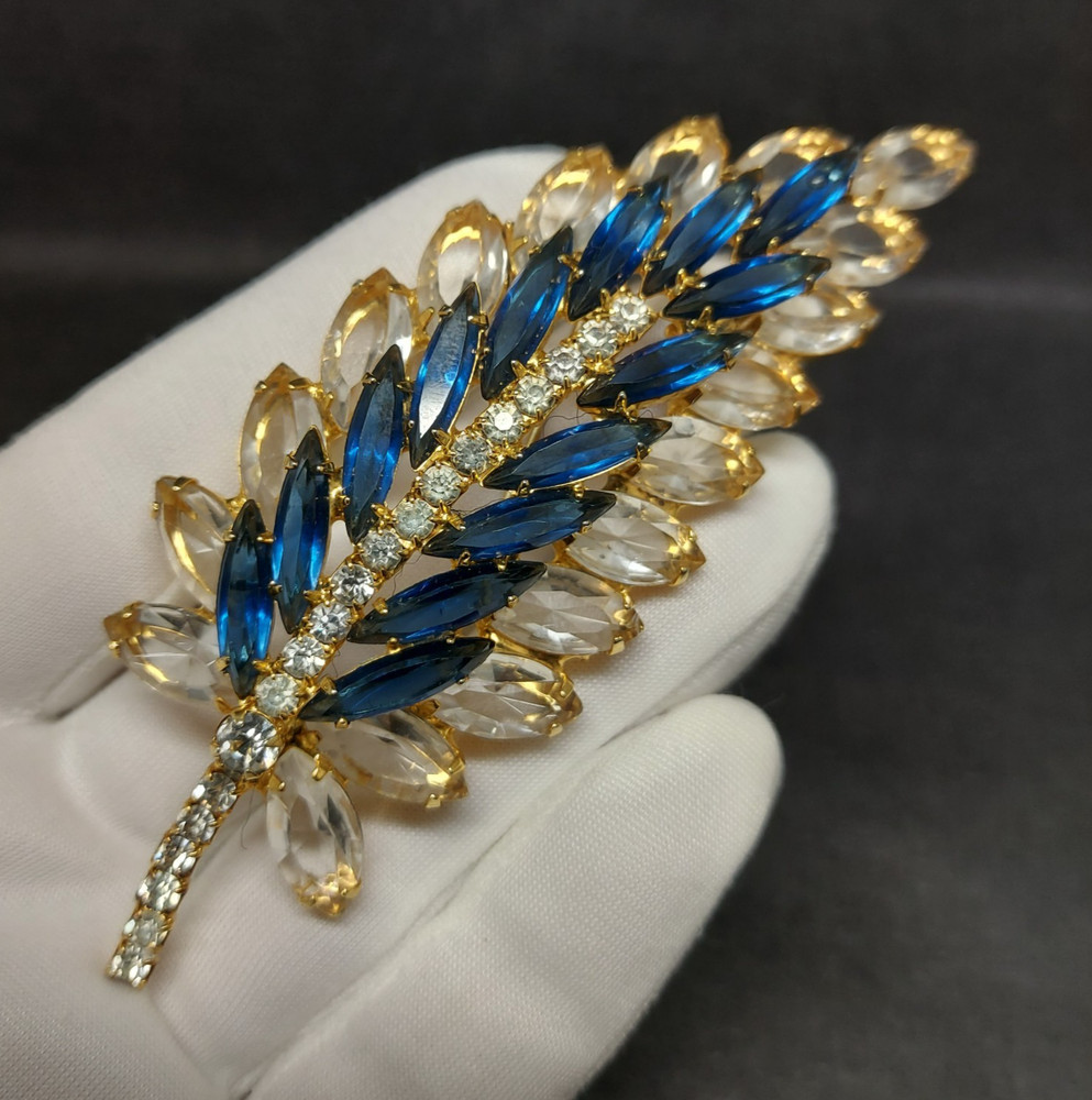 Juliana D&E DeLizza Elster Feather Leaf Brooch Blue Navette Clear Rhinestones 4′