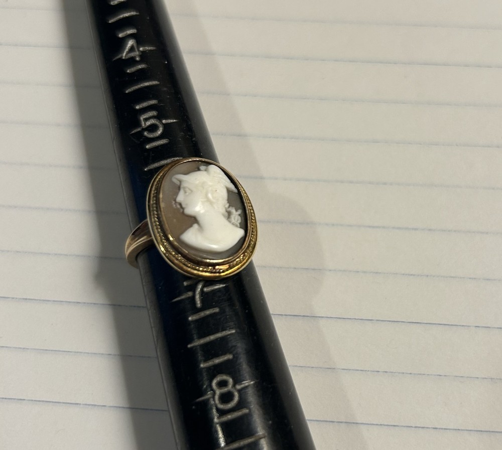 Vintage 14K Yellow Gold Carved Cameo Ring Size 6.25″ 5g