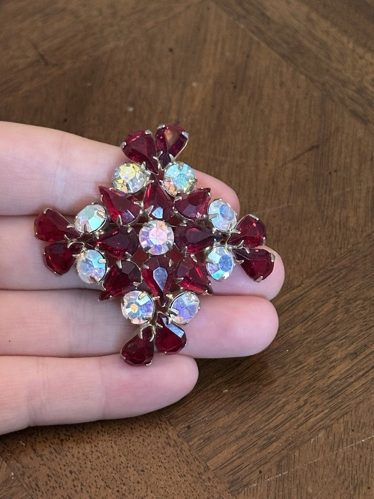 Vintage Dark Red & Clear AB Rhinestone Floral Cluster Brooch Gold Tone Nice!