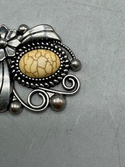 Vintage Silver color With Yellow Cracked Oval Stones Floral Design pendent READ