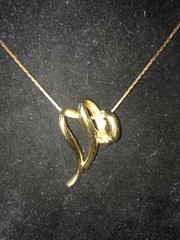 Vintage 1″ Open Swirl Slide Bright Gold Tone Pendant 24″ Chain Necklace
