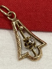Vintage 14k Solid Yellow Gold Bell Shape Flower Pendant Accent Diamond 0.68g