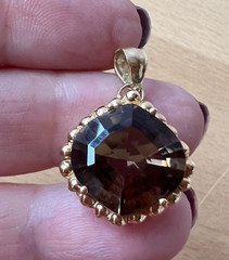 VINTAGE 14K YELLOW GOLD LARGE CUSHION CUT SMOKY QUARTZ PENDANT CHARM NECKLACE