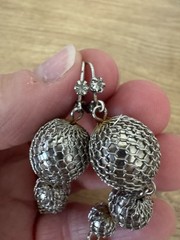 Vintage Silver Tone Metal Mesh Ball Round Dangle/Drop Hook Earrings Leverback