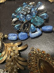 Vintage Jewelry Scrap Lot Repair Craft Harvest Rhinestone Beads Brooches 50+