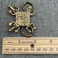 Rare vintage ALVA MUSEUM REPLICA gold tone aztec maya Alligator #89