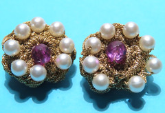 Vintage Gold Tone Crochet Thread w/ Pearl Rhinestone Beads Clip On Earrings 1″