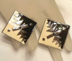 Vintage Made In USA Black & Off White Southwest Earrings N077