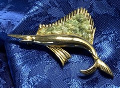 Gold Tone Prehnite Swordfish Pin JA135