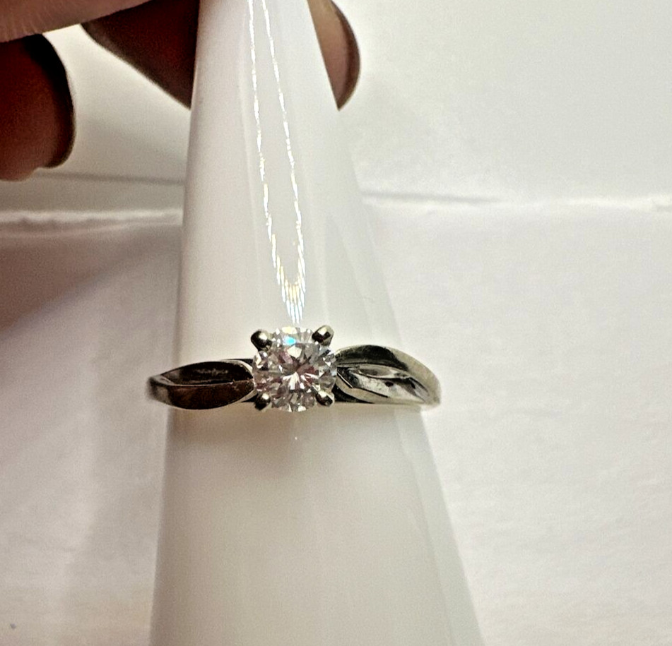 Vintage 14k White Gold Diamond Simple Prong Set 1/4 Carat Solitaire ~Size 6.5