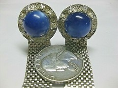 VINTAGE ATOMIC MENS BLUE GEM SILVER WRAP AROUND MESH Metal Cufflinks EUC 3D DOME