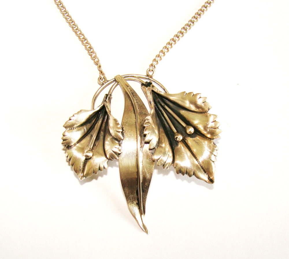 Vintage 25.3g Sterling Silver LARGE 2.5″ Calla Lily Lilies Necklace 15.5″