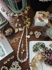 Vtg To Now Rhinestone Costume Jewelry Lot Hollycraft Mosaic Goldette 100+ Pcs