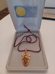 GRAPE ON A VINE Necklace D.O.C. DESIGNS N. MYRTLE BEACH S.C.NEW FREE SHIP