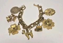 Vintage Gold Tone Chunky Charm Bracelet Poodle Wishing Well Frog Clover Dog 6.5″