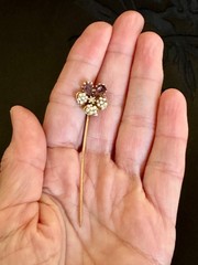 Victorian Style Gold Tone Faux Seed Pearl Purple Glass/Paste Pansy Stick Pin