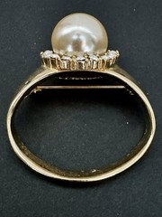 Vtg 80’s Faux Pearl Rhinestone Gold tone Ring Statement Brooch Pin