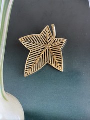 Vintage signed BSK gold tone yvy leaf brooch