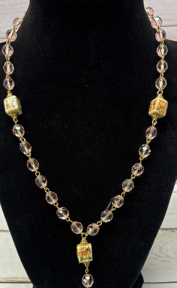 Unsigned Pink And Floral Chines Glass Beaded Gold Tone Hook Closure 16” Necklace