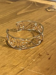 Krementz scroll work cuff spiral design on gold tone open back 6” 1950-60s
