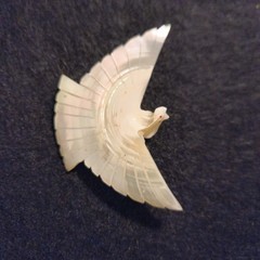 Beautiful Hand Carved Mother of Pearl Bird 2.5 x 1.5 Inches