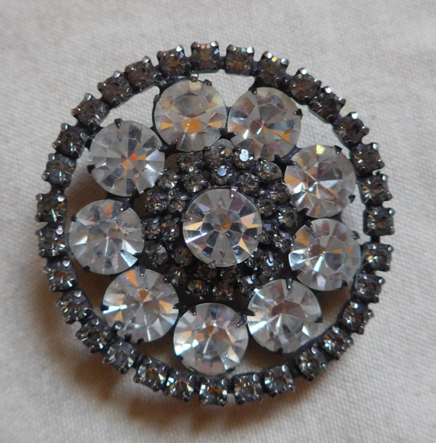 vtg Kramer NY USA Costume Jewelry Clear Rhinestone Flower Pin Brooch
