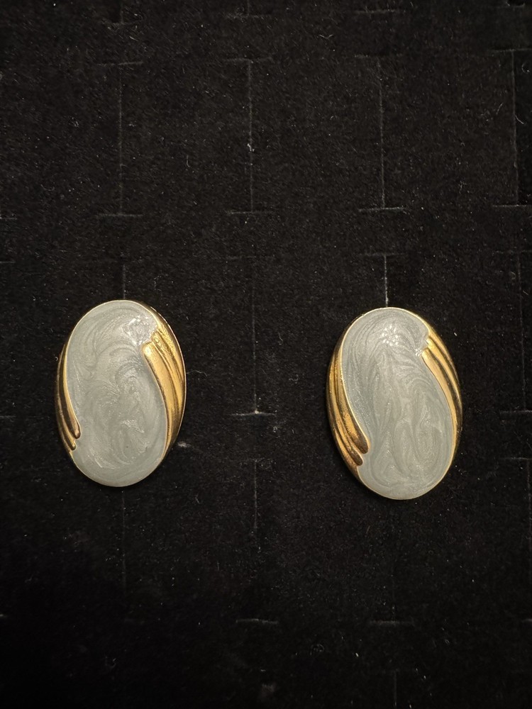 Vintage Gold Tone Gray Faux Jade Oval Stud Earrings Modernist Retro