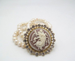 Vintage Carved Cameo Stone Rhinestone Multi Iridescent White 9mm Pearl Bracelet