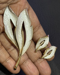 Vintage Signed Pat Pending Pearlized Brushed Leaf Brooch and Clip On Earrings